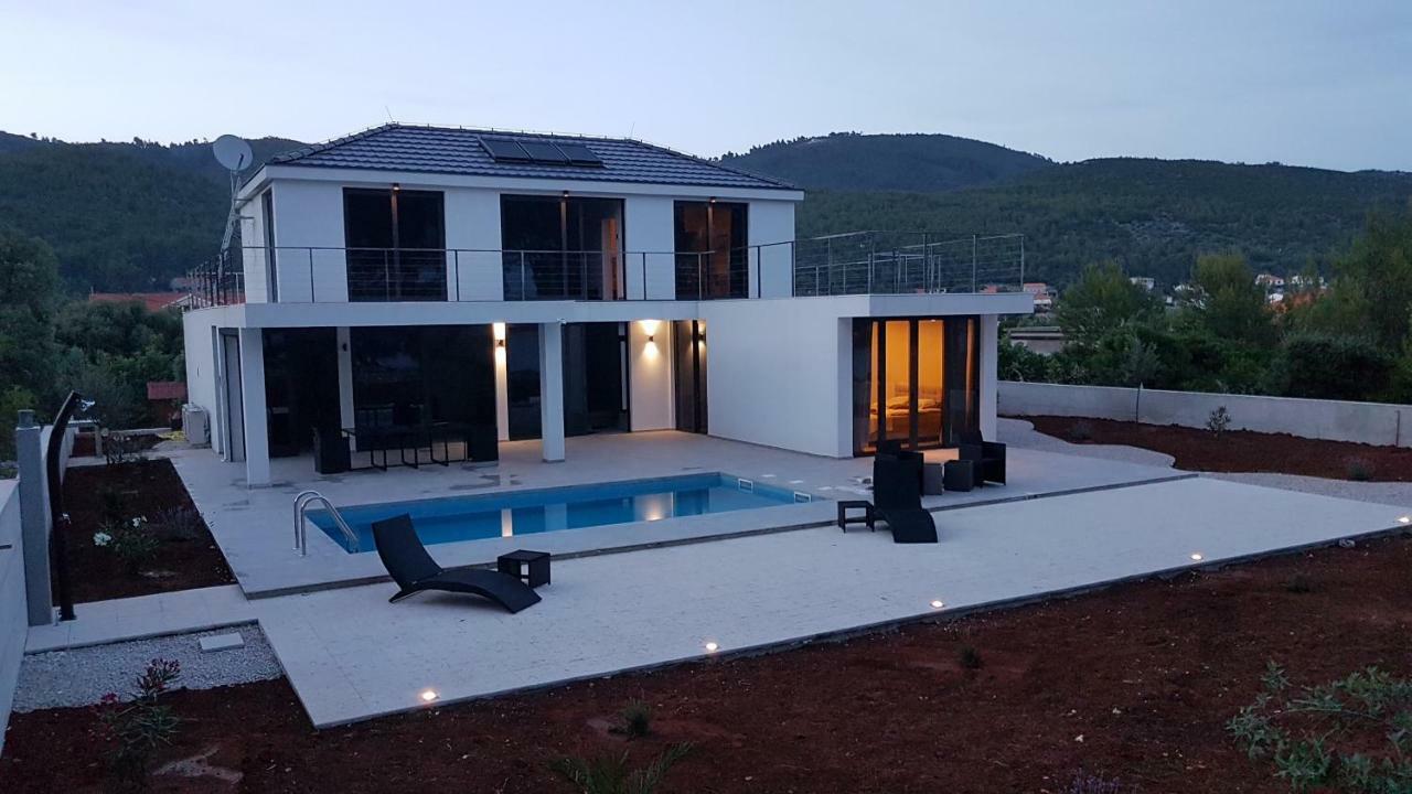 Seaside Villa At Prizba Bagian luar foto