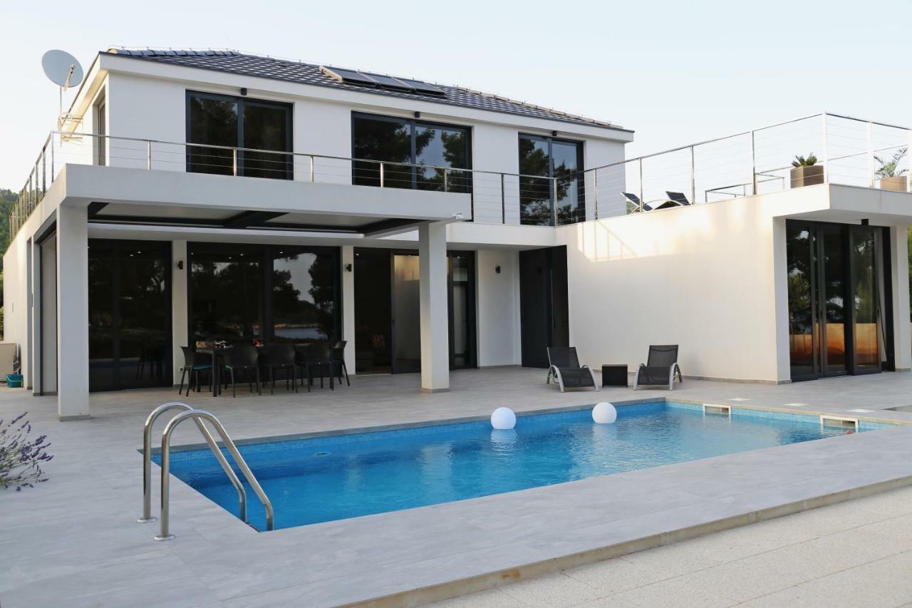 Seaside Villa At Prizba Bagian luar foto